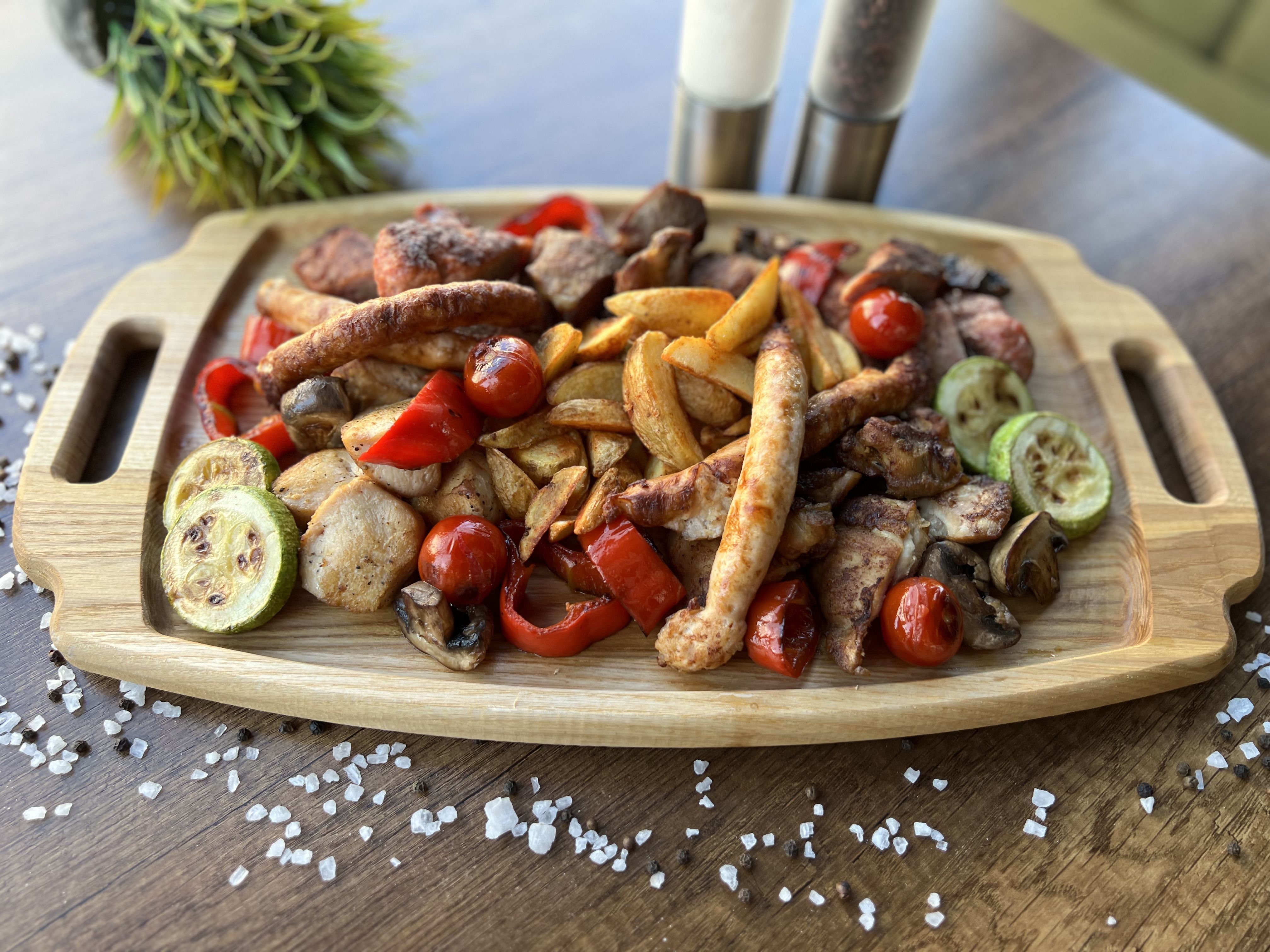 Platou cu carne grill